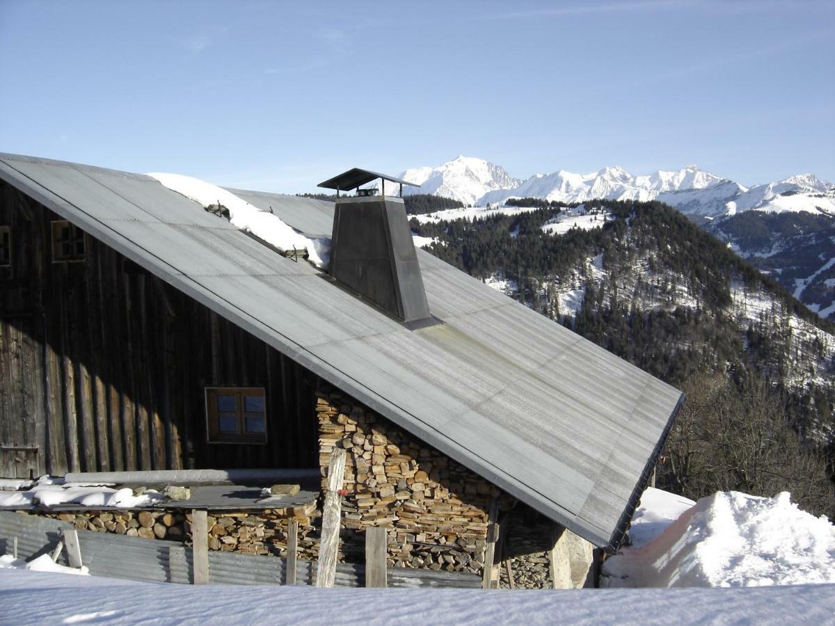 Reine Des Aravis - Chalet Isole Flumet Exterior photo